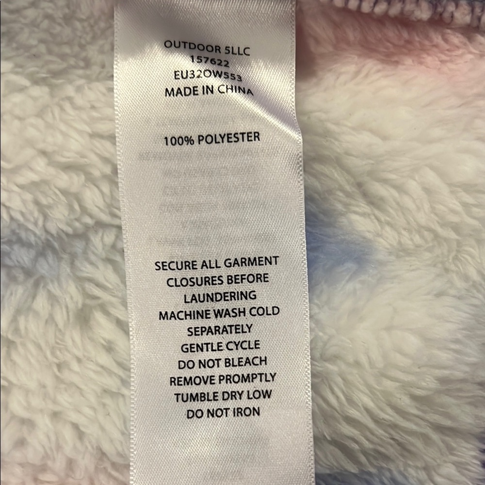 Eddie Bauer Tie-Dye Puffers - Picture 7 of 8
